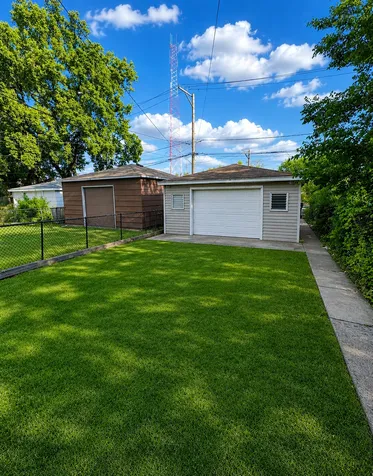 743 East 69th Place Chicago IL 60637