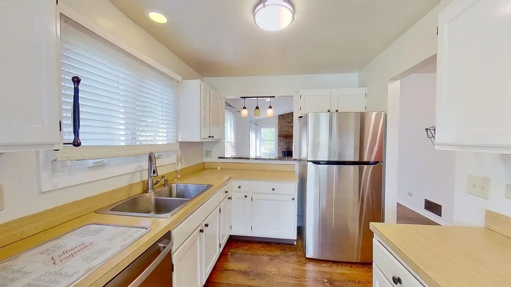601 Topeka Court Carol Stream IL 60188