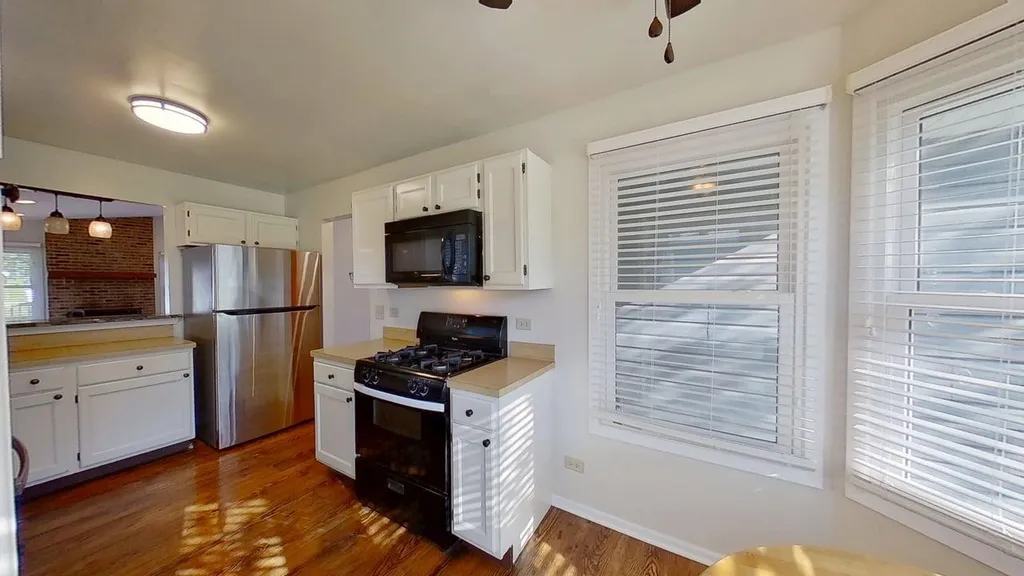 601 Topeka Court Carol Stream IL 60188