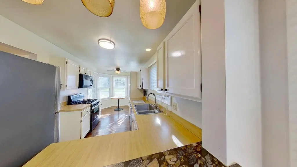 601 Topeka Court Carol Stream IL 60188