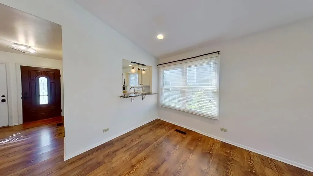 601 Topeka Court Carol Stream IL 60188