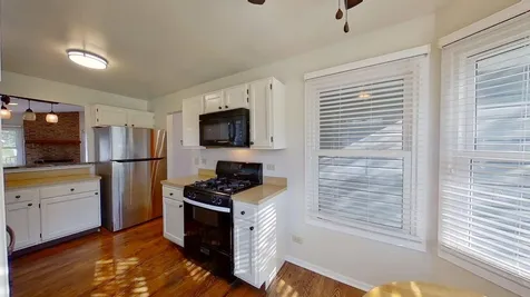 601 Topeka Court Carol Stream IL 60188