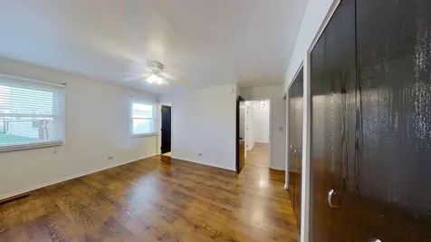 601 Topeka Court Carol Stream IL 60188