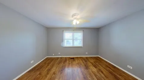 601 Topeka Court Carol Stream IL 60188