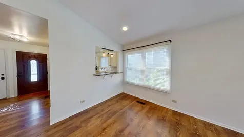 601 Topeka Court Carol Stream IL 60188