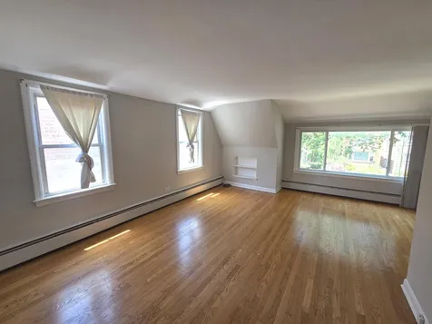 6159 North Meade Avenue Chicago IL 60646