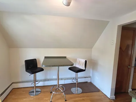 6159 North Meade Avenue Chicago IL 60646