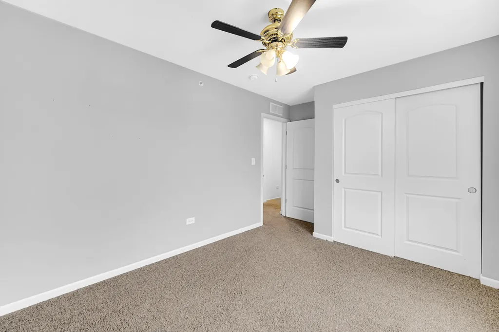 911 Charlton Lane Naperville IL 60563