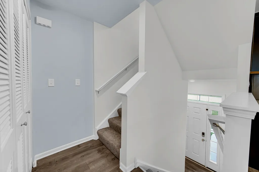 911 Charlton Lane Naperville IL 60563