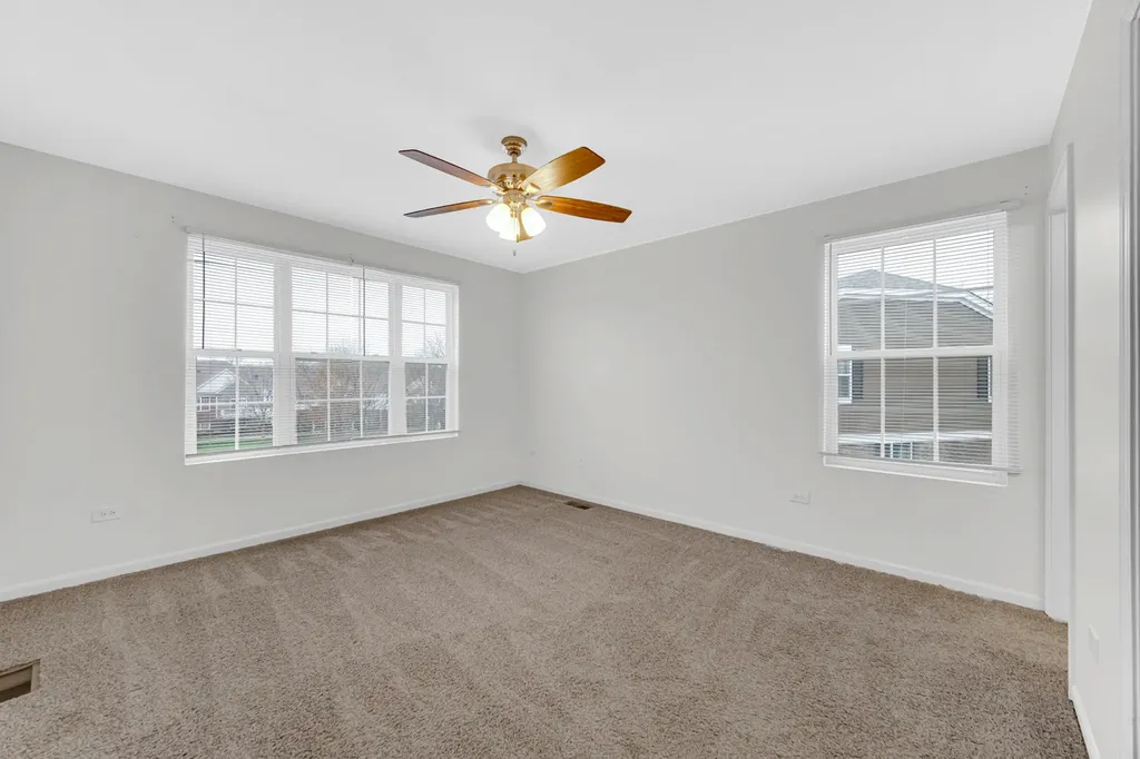911 Charlton Lane Naperville IL 60563