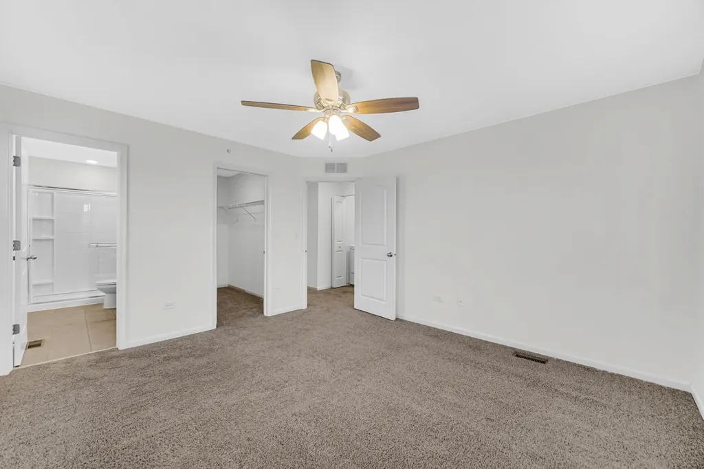 911 Charlton Lane Naperville IL 60563