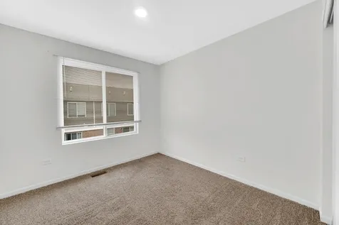 911 Charlton Lane Naperville IL 60563