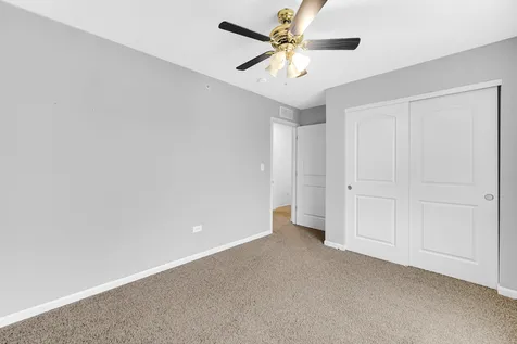 911 Charlton Lane Naperville IL 60563