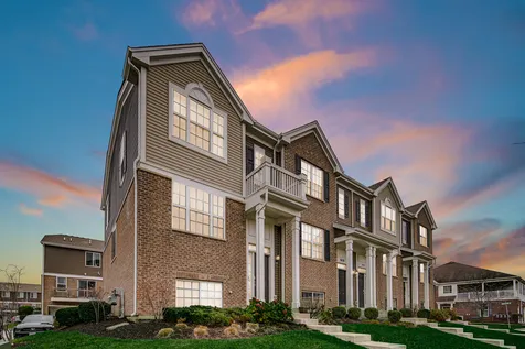 911 Charlton Lane Naperville IL 60563