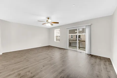 911 Charlton Lane Naperville IL 60563