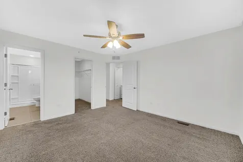 911 Charlton Lane Naperville IL 60563