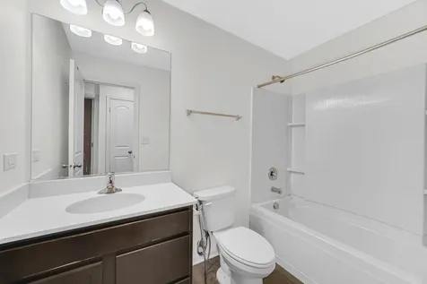 911 Charlton Lane Naperville IL 60563