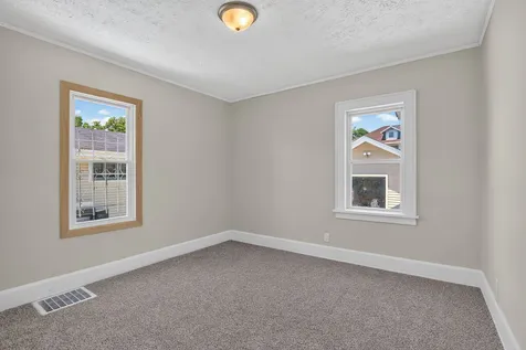 1119 Montague Street Rockford IL 61102
