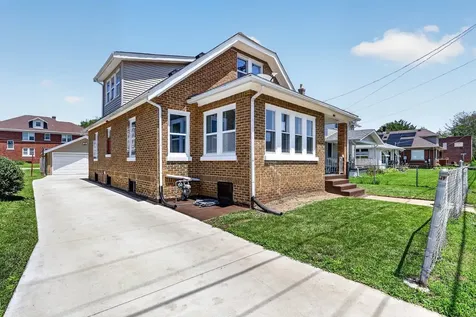 1119 Montague Street Rockford IL 61102