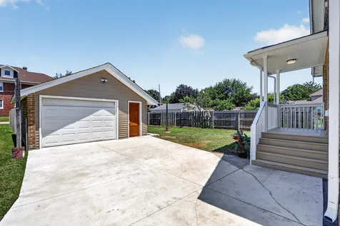 1119 Montague Street Rockford IL 61102