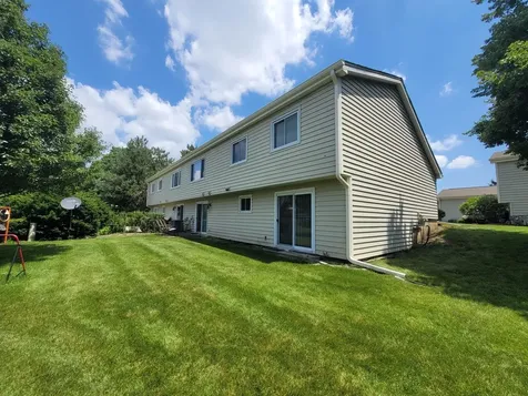 664 Claridge Circle Hoffman Estates IL 60169