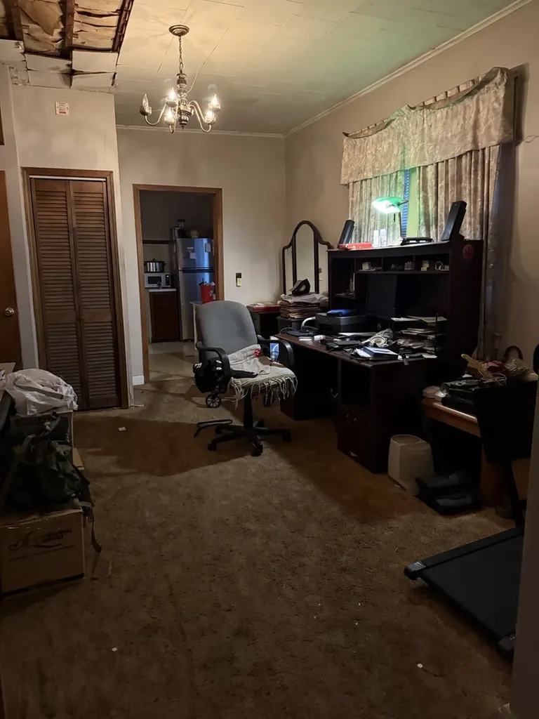 13228 South Houston Avenue Chicago IL 60633