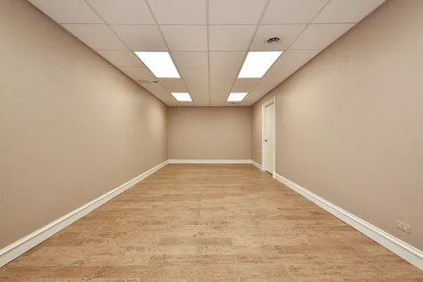 1661 Balmoral Lane Inverness IL 60067
