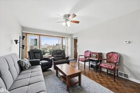 5026 North Michigan Avenue Schiller Park IL 60176