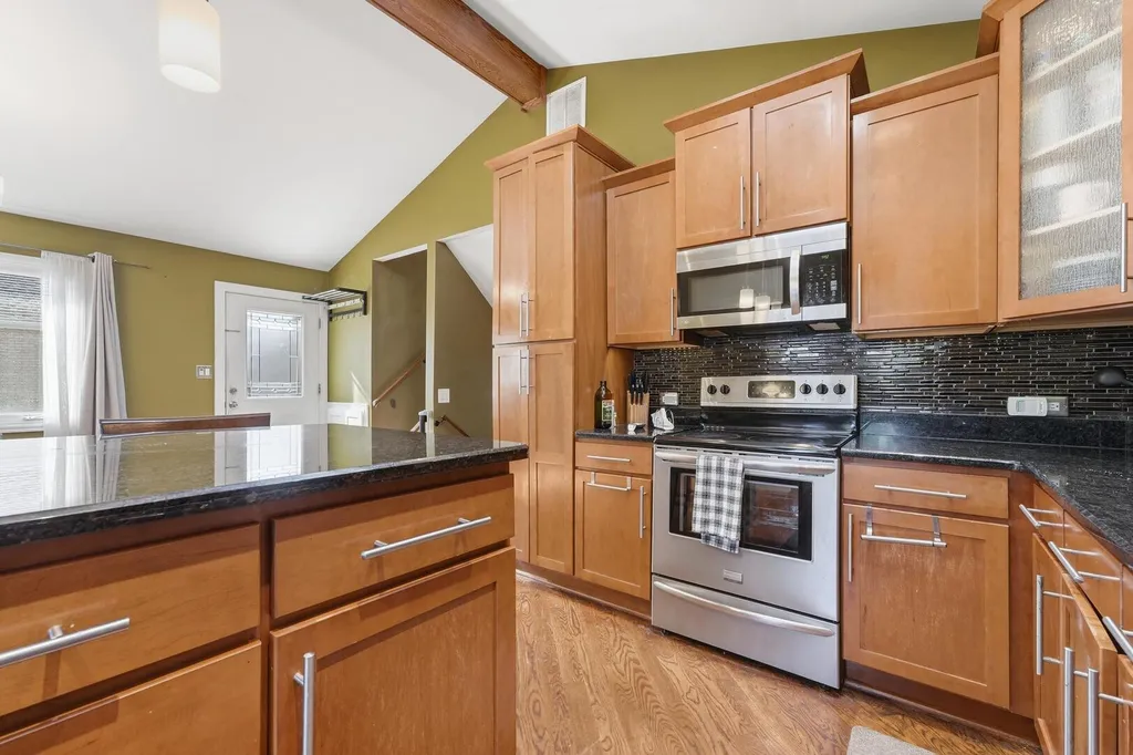 7046 West 72nd Place Chicago IL 60638