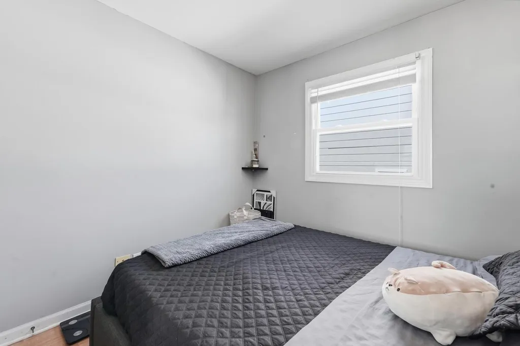 7046 West 72nd Place Chicago IL 60638