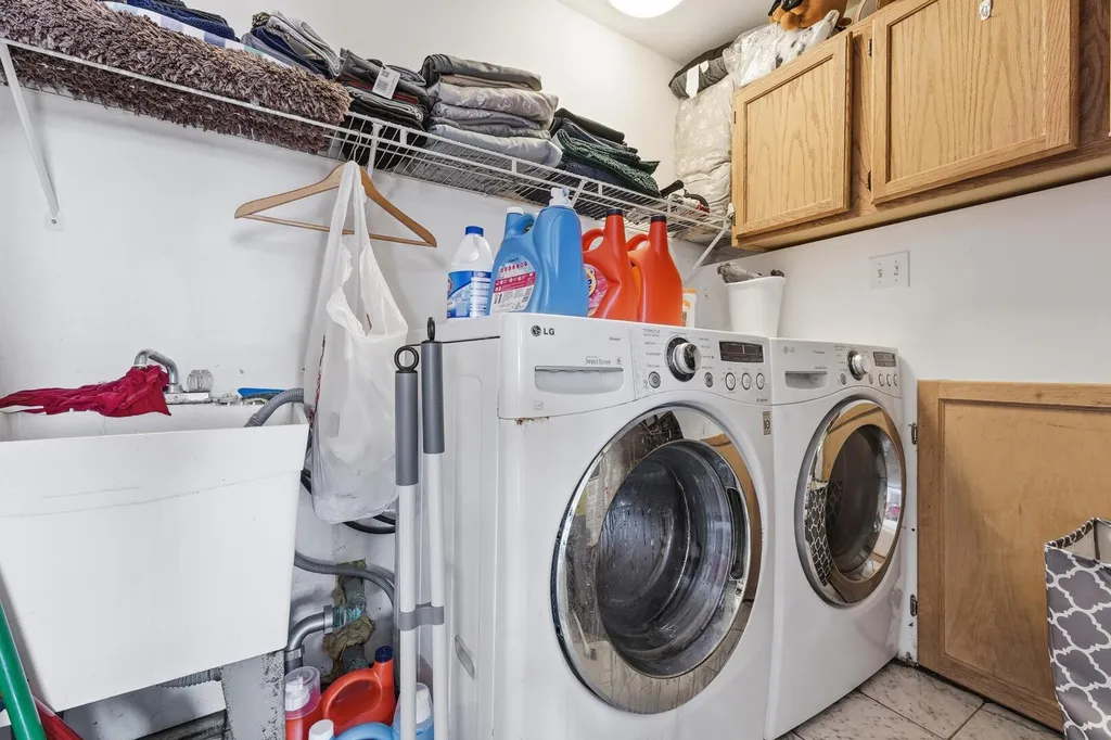 7046 West 72nd Place Chicago IL 60638