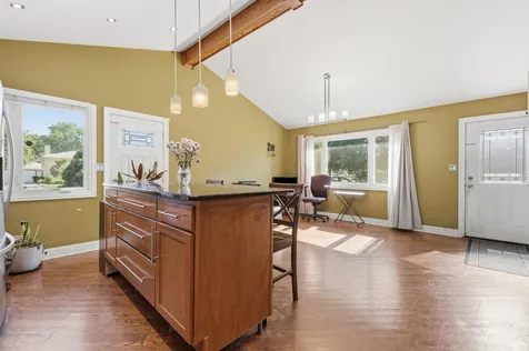 7046 West 72nd Place Chicago IL 60638