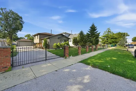 7046 West 72nd Place Chicago IL 60638