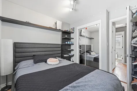 7046 West 72nd Place Chicago IL 60638