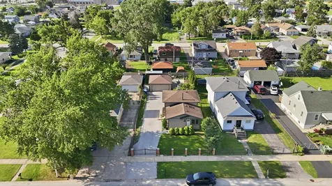 7046 West 72nd Place Chicago IL 60638