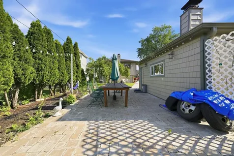 7046 West 72nd Place Chicago IL 60638