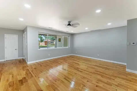 14459 Center Avenue Harvey IL 60426