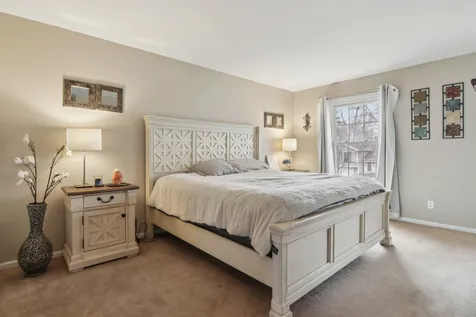 693 Exmoor Terrace Crystal Lake IL 60014