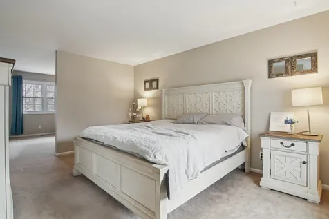 693 Exmoor Terrace Crystal Lake IL 60014