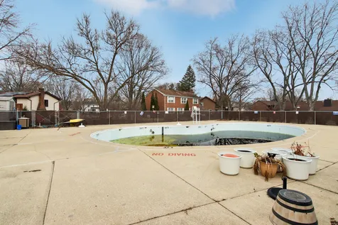 693 Exmoor Terrace Crystal Lake IL 60014