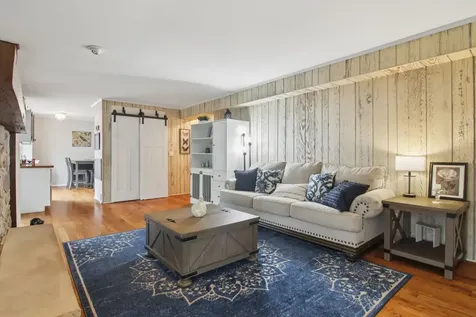 693 Exmoor Terrace Crystal Lake IL 60014