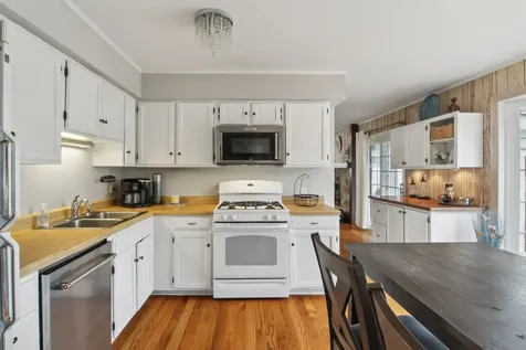 693 Exmoor Terrace Crystal Lake IL 60014