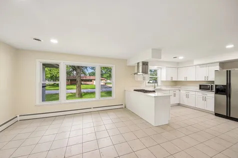 15725 New England Avenue Tinley Park IL 60477