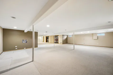15725 New England Avenue Tinley Park IL 60477