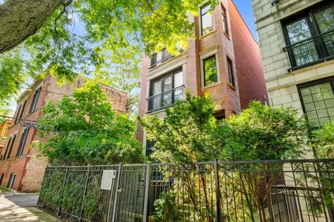 2115 West Crystal Street Chicago IL 60622