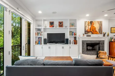 2115 West Crystal Street Chicago IL 60622