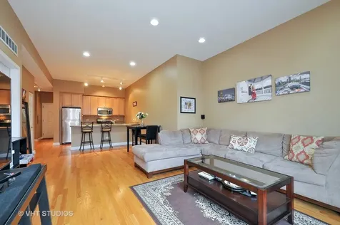 2035 South Indiana Avenue Chicago IL 60616