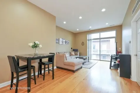 2035 South Indiana Avenue Chicago IL 60616