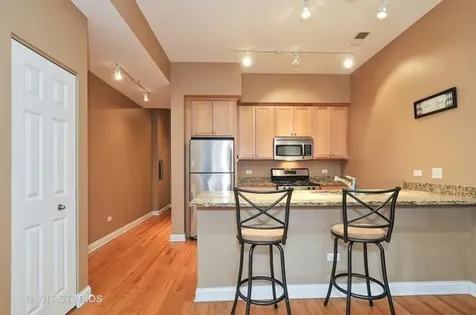 2035 South Indiana Avenue Chicago IL 60616