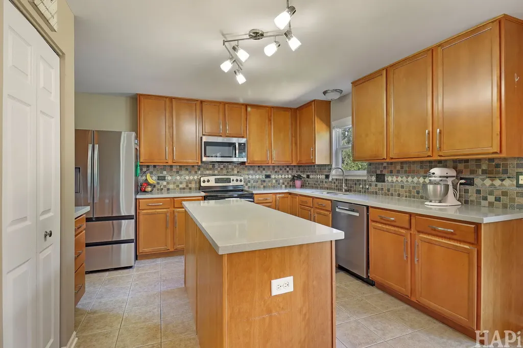1189 Kevington Drive Antioch IL 60002